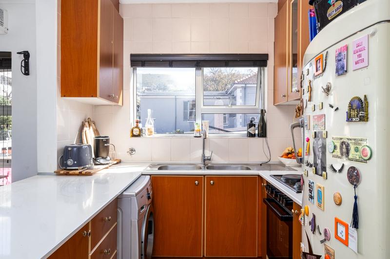 1 Bedroom Property for Sale in Tamboerskloof Western Cape